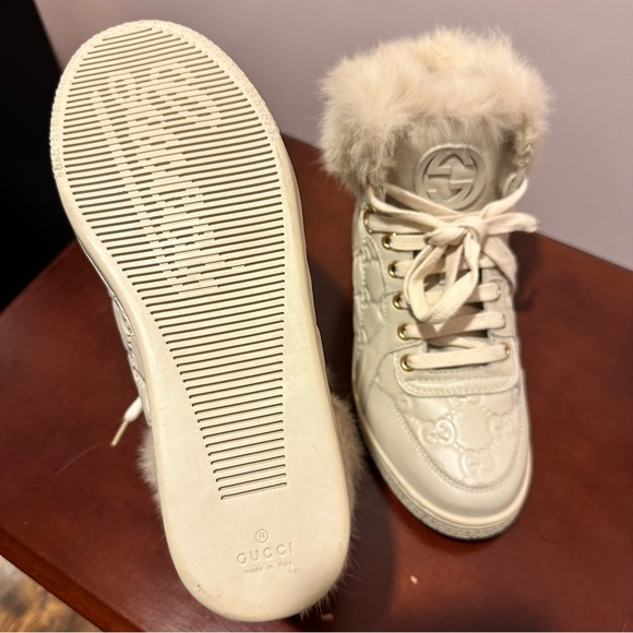 Gucci Beige Guccissima Leather Cada Fur Trim High Top Sneakers Size 35. - Picture 8 of 10